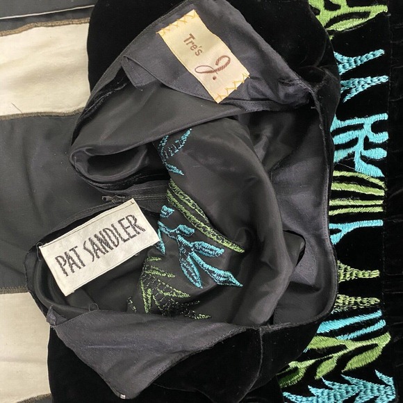 1960s Designer Silk Velvet Evening Gown w Elaborate Floral Embroidery Boho Glam - Picture 11 of 14